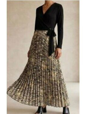 LuLaRoe Womens Wrap Dress Long Sleeves Printed Pleated Skirt Size S Black/Beige